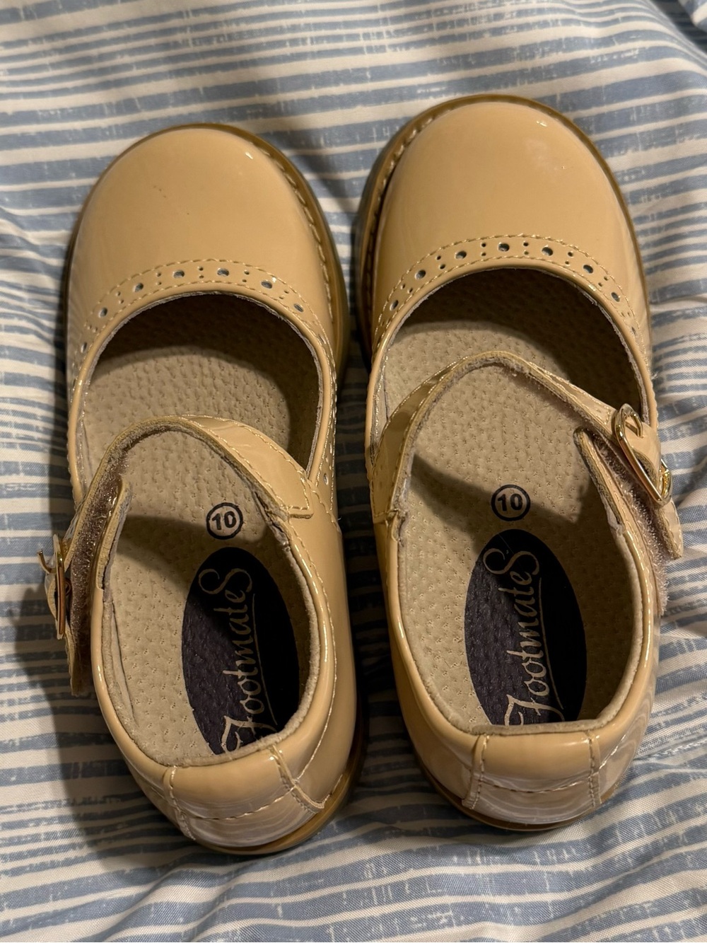 Footmates Girls Size 10 Patent Mary Jane Shoes